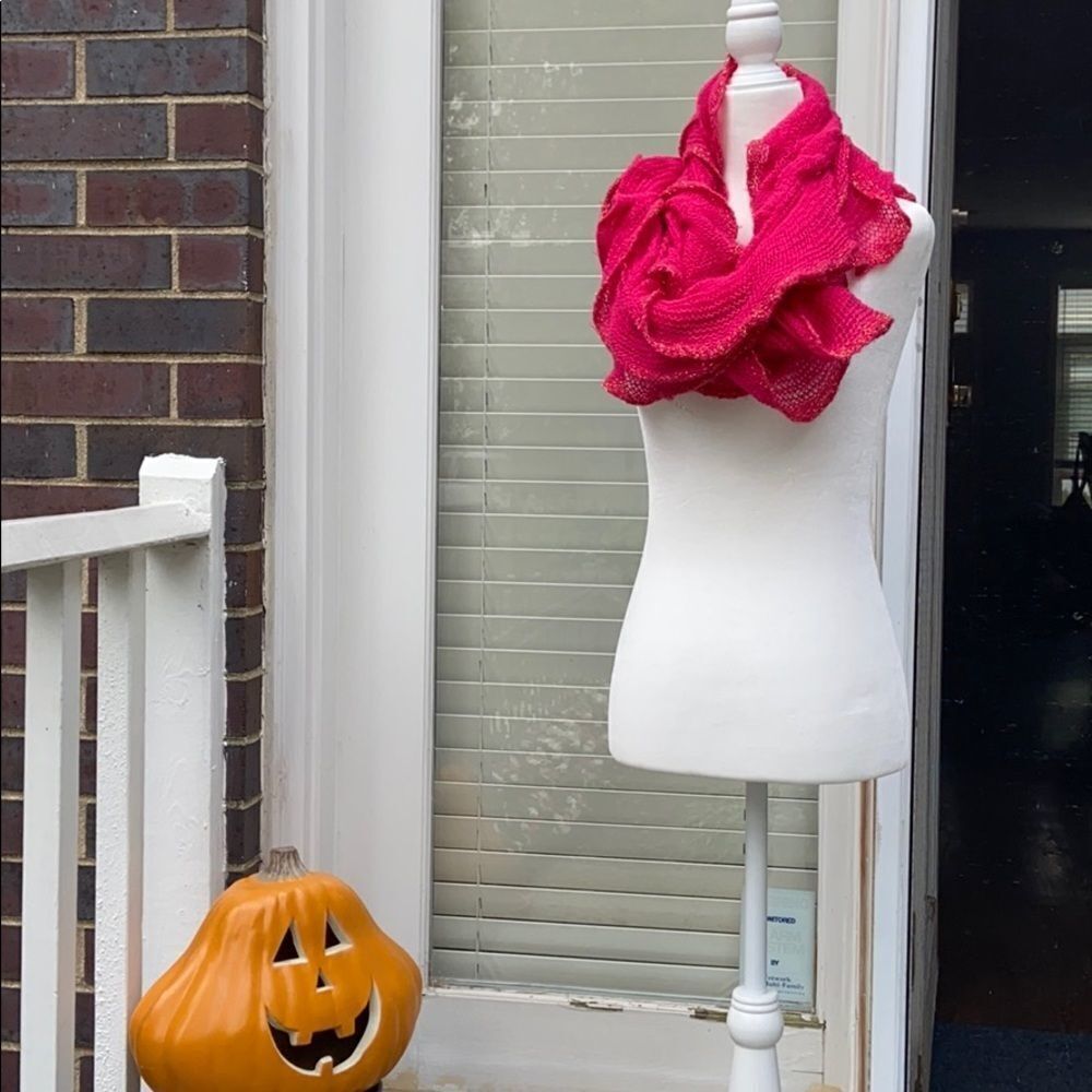 🍭6/$30 Mix & Co infinity tinsel ruffle scarf